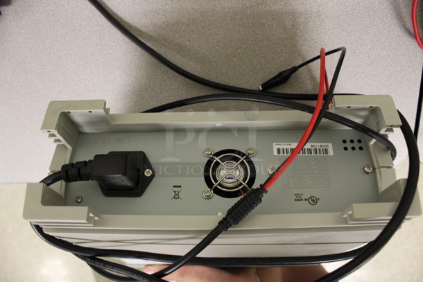 RSR Model FG-32 30 MHz Fuction Generator + 60 MHz Autorange Counter. 11x13x5.5. (Room 105) - Image 4 of 4