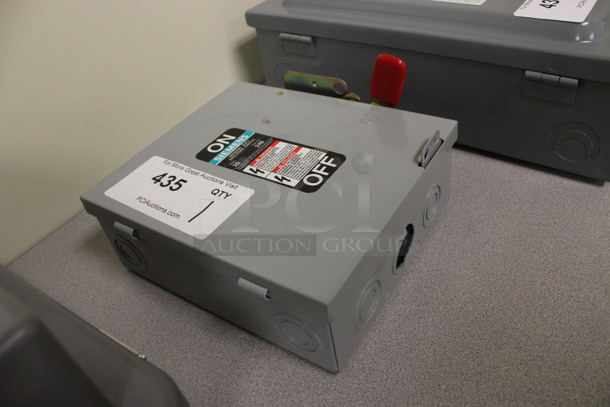 Siemens Gray Metal General Duty Enclosed Switch. 7.5x4.5x8.5. (Room 105) - Image 2 of 3