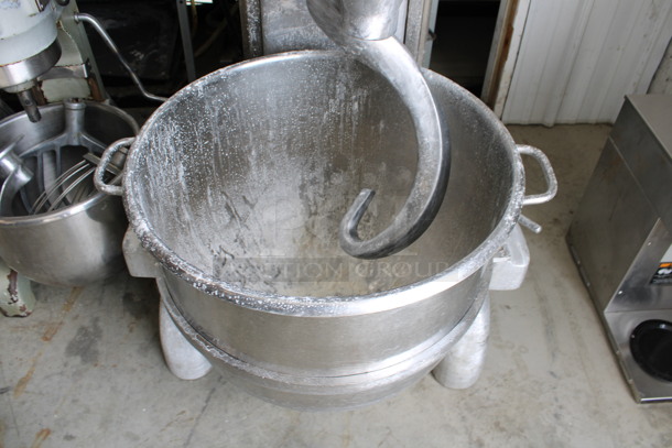 GORGEOUS! Hobart Model L-800-D Metal Commercial Countertop 80 Quart Planetary Mixer w/ Stainless Steel Mixing Bowl and Dough Hook Attachment. 208 Volts, 3 Phase. 28x38x57 - Image 5 of 10