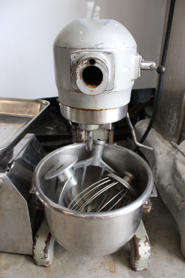 Hobart Model A-200 Metal Commercial Countertop 20 Quart Planetary Mixer w/ Stainless Steel Mixing Bowl, Paddle, Whisk and Dough Hook Attachments. 115 Volts, 1 Phase. 17x21x31. Tested and Does Not Power On - Image 3 of 8