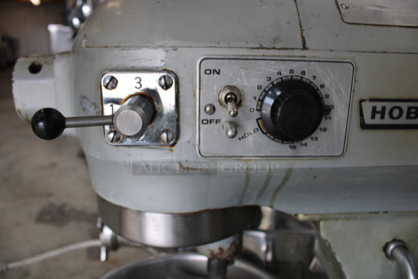 Hobart Model A-200 Metal Commercial Countertop 20 Quart Planetary Mixer w/ Stainless Steel Mixing Bowl, Paddle, Whisk and Dough Hook Attachments. 115 Volts, 1 Phase. 17x21x31. Tested and Does Not Power On - Image 5 of 8
