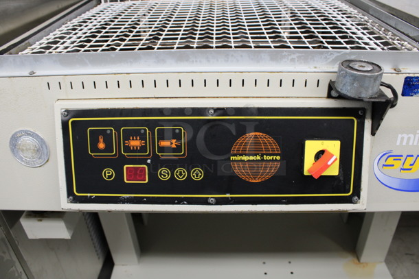 Minipack Synthesis 760 Metal Commercial Floor Style Floor Style Packaging Machine on Commercial Casters. 220-240 Volts. 51x31x46 - Image 5 of 9