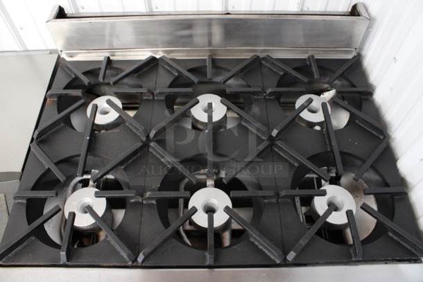 Southbend Model P36D-BBB Stainless Steel Commercial Natural Gas Powered 6 Burner Range w/ Oven on Commercial Casters. 36x37.5x41 - Image 5 of 9
