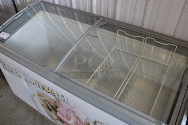 AHT Model RIO S150 Metal Commercial Chest Novelty Ice Cream Freezer Cabinet w/ 2 Sliding Lids on Commercial Casters. 115 Volts, 1 Phase. 58.5x25.5x34.5. Tested and Powers On But Does Not Get Cold - Image 3 of 6