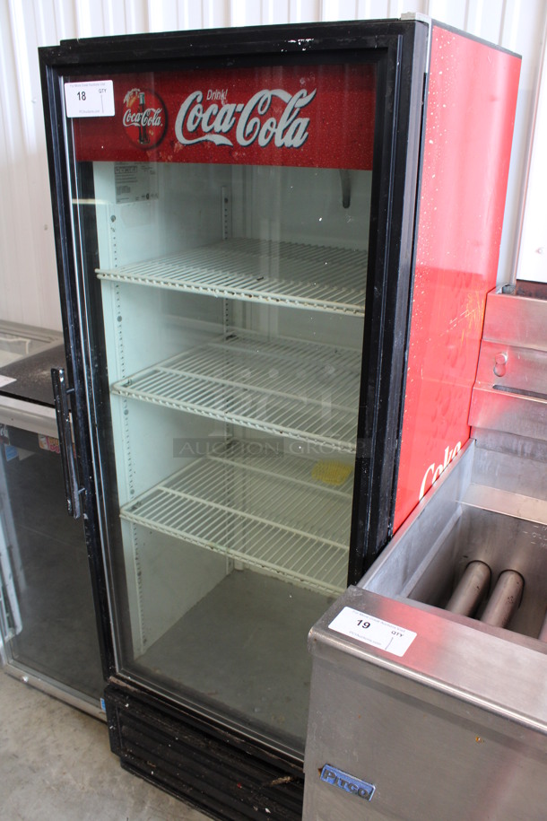 True Model GDM-12 Metal Commercial Single Door Reach In Cooler Merchandiser w/ Poly Coated Racks. 115 Volts, 1 Phase. 25x24.5x62.5. Tested and Working! - Image 3 of 5