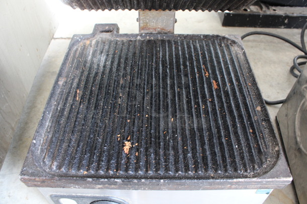 Anvil Stainless Steel Commercial Countertop Panini Press. 14x16.5x12. Tested and Working! - Image 5 of 7