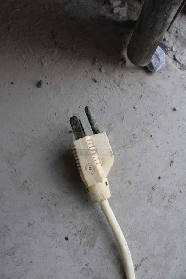 KitchenAid Metal Countertop Planetary Mixer. 115 Volts, 1 Phase. 10x13x16.5. Tested and Working! - Image 6 of 6