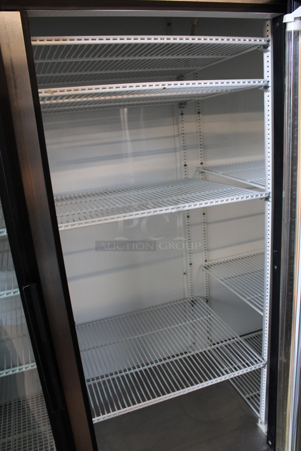 True Model GDM-72 ENERGY STAR Metal Commercial 3 Door Reach In Cooler Merchandiser w/ Poly Coated Racks. 115 Volts, 1 Phase. 78x31x79. Tested and Working! - Image 4 of 6