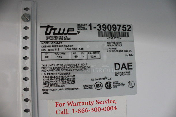 True Model GDM-72 ENERGY STAR Metal Commercial 3 Door Reach In Cooler Merchandiser w/ Poly Coated Racks. 115 Volts, 1 Phase. 78x30x80. Tested and Powers On But Does Not Get Cold - Image 5 of 8