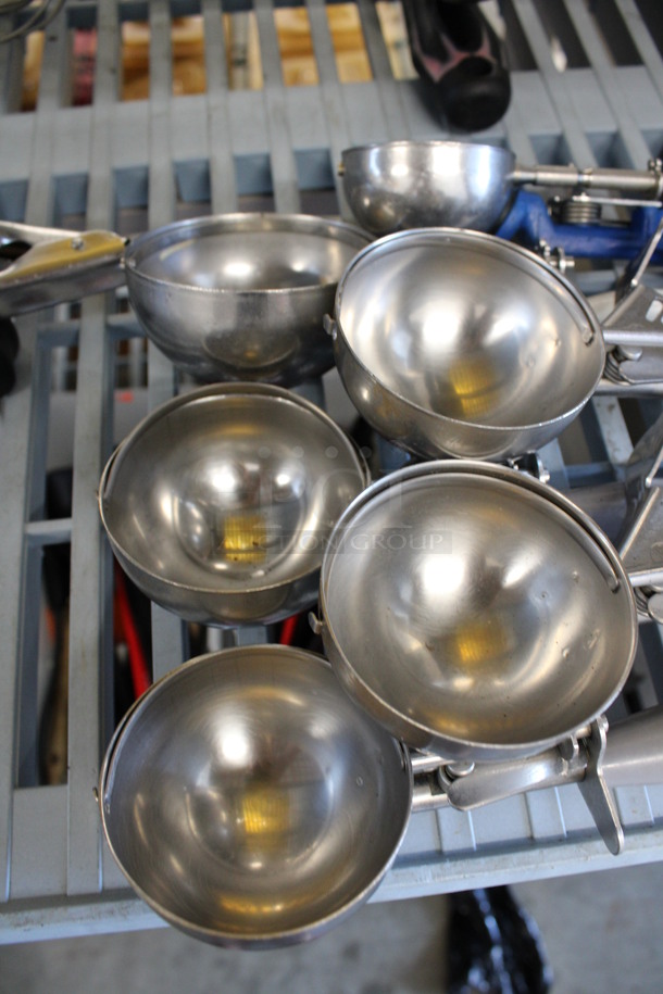 6 Various Metal Scoopers. Includes 9". 6 Times Your Bid! - Image 3 of 3