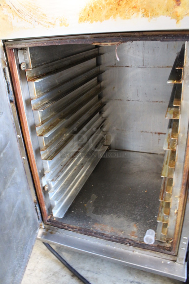 Henny Penny Model HC-900 Stainless Steel Commercial 2 Half Size Door Reach In Warming Cabinet on Commercial Casters. 120 Volts, 1 Phase. 25x30x71. Tested and Working! - Image 5 of 7