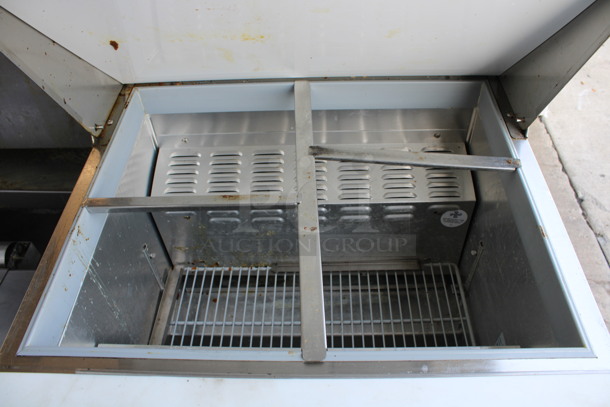 Continental Model SW27-12M Stainless Steel Commercial Sandwich Salad Prep Table Bain Marie Mega Top on Commercial Casters. 115 Volts, 1 Phase. 27.5x34x42. Tested and Working! - Image 4 of 6