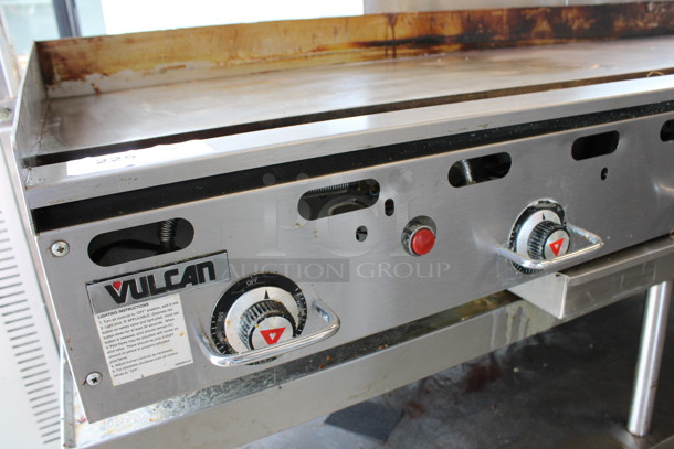 Vulcan Hart Model 972RX-102 Stainless Steel Commercial Countertop Propane Gas Powered Flat Top Griddle w/ Thermostatic Controls on Stainless Steel Equipment Stand w/ Commercial Casters. 162,000 BTU. 72x33x39 - Image 4 of 7