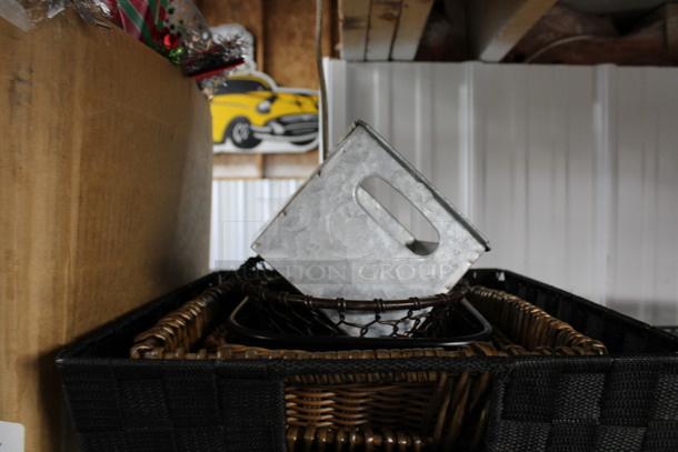 ALL ONE MONEY! Lot of Various Decorations and Baskets! - Image 2 of 4