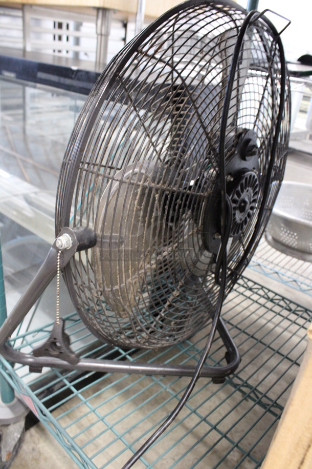 Metal Floor Fan. 23x11x23 - Image 3 of 3