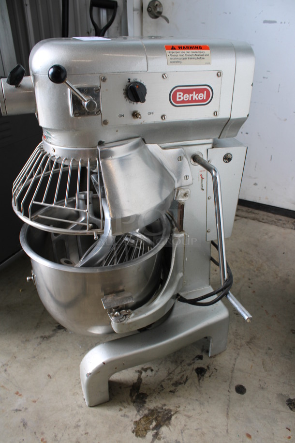 Berkel Model PM20 Metal Commercial Countertop 20 Quart Planetary Mixer w/ Stainless Steel Mixing Bowl, Bowl Guard, Dough Hook, Whisk and Paddle Attachments. 110 Volts, 1 Phase. 15x24x32. Tested and Working! - Image 2 of 5