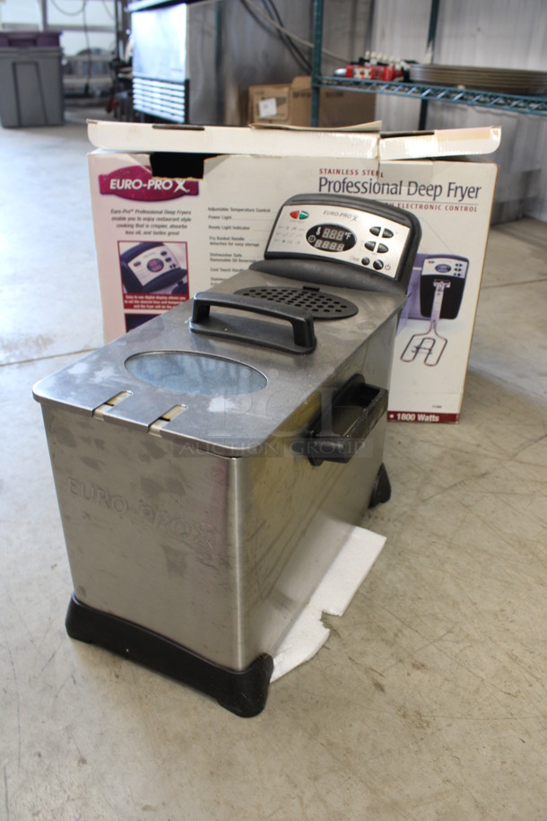 IN ORIGINAL BOX! Euro Pro X Chrome Finish Countertop Fryer w/ Fry Basket and Lid. 8x15x10 - Image 3 of 6