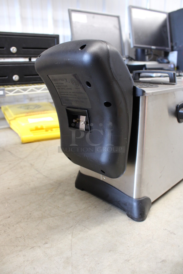 IN ORIGINAL BOX! Euro Pro X Chrome Finish Countertop Fryer w/ Fry Basket and Lid. 8x15x10 - Image 5 of 6