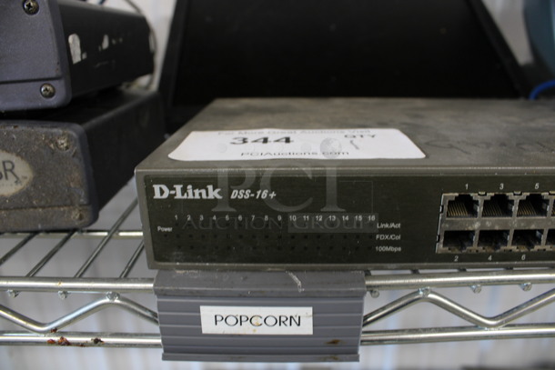 D-Link Model DSS-16 Ethernet Switch. 11x7x1.5 - Image 2 of 3