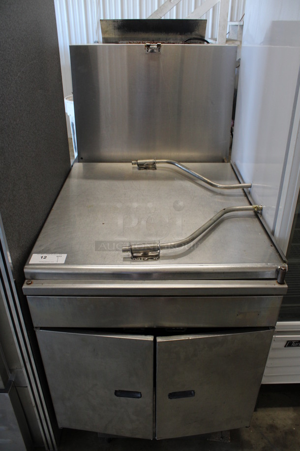 Pitco Frialator Model DD24RUFM Stainless Steel Commercial Natural Gas Powered Deep Fat Donut Fryer. 72,000 BTU. 29.5x42x60