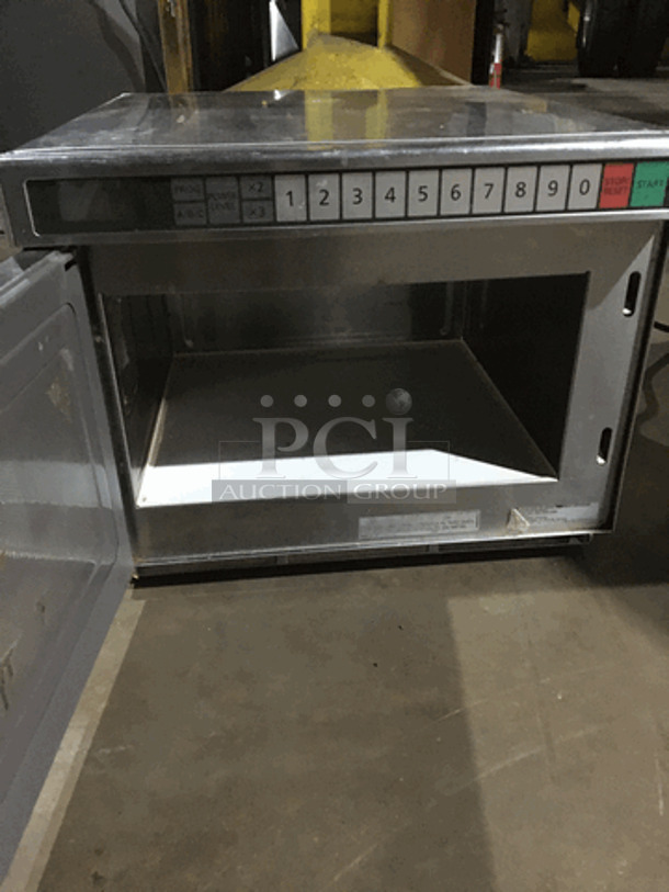 Panasonic Commercial Countertop Microwave Oven! All Stainless Steel! With View Through Door!  - Image 4 of 8