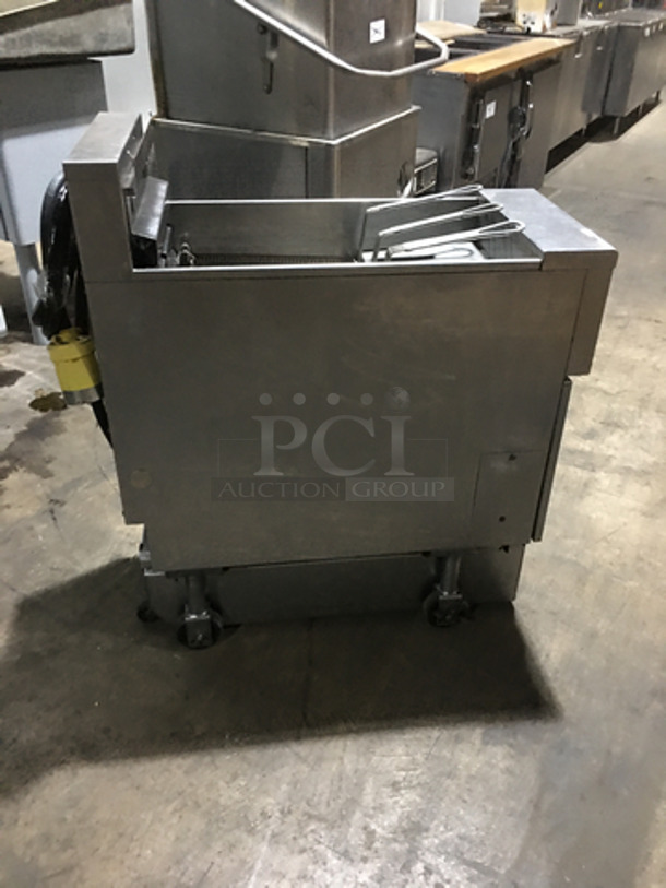 Sweet! Pitco Commercial Electric Powered Deep Fat Fryer! With Backsplash! With 3 Metal Frying Baskets! With Oil Filter System! All Stainless Steel! 208V 3Phase! On Casters! - Image 3 of 9