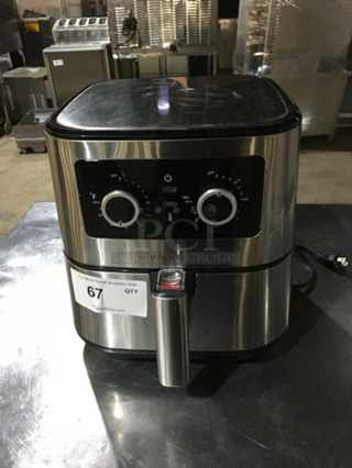 Insignia Countertop 5 Quart Analog Air Fryer! Model NSAF53MSS0! 120V!