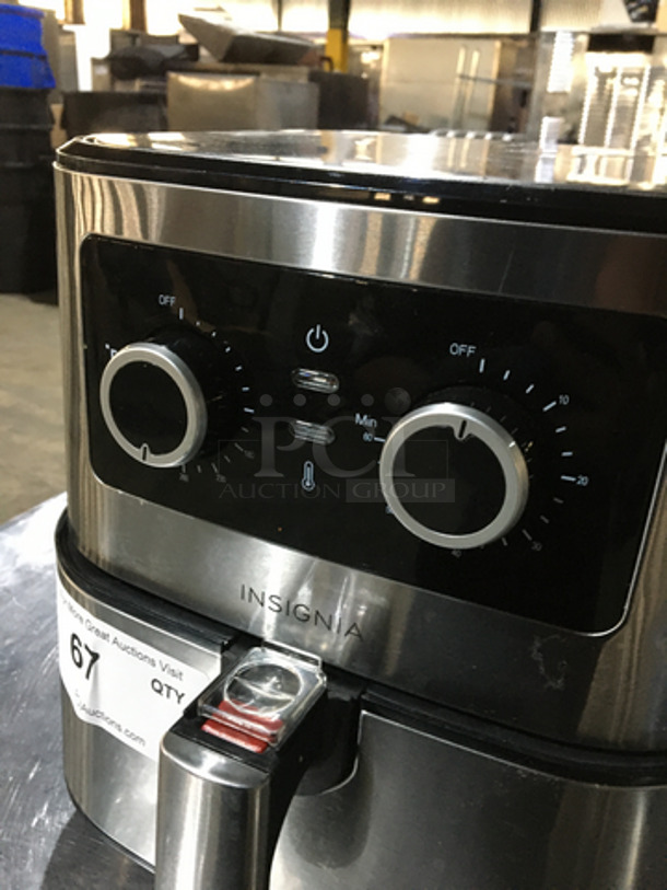 Insignia Countertop 5 Quart Analog Air Fryer! Model NSAF53MSS0! 120V! - Image 6 of 8