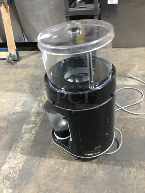 Nice! Island Oasis Commercial Ice Shaver Blender Machine! Model SB3X Serial A7912X! 115V 1 Phase!
 - Image 3 of 9