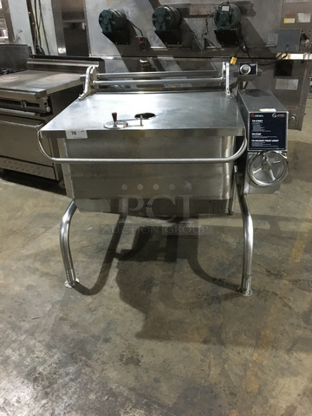 Groen Commercial Natural Gas Powered 40 Gallon Tilting Skillet! All Stainless Steel! Model BPM40G Serial J10027611! On Legs!