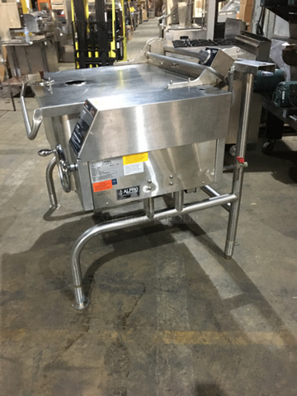 Groen Commercial Natural Gas Powered 40 Gallon Tilting Skillet! All Stainless Steel! Model BPM40G Serial J10027611! On Legs! - Image 2 of 9