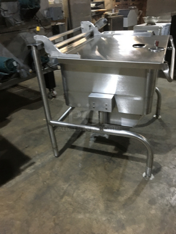 Groen Commercial Natural Gas Powered 40 Gallon Tilting Skillet! All Stainless Steel! Model BPM40G Serial J10027611! On Legs! - Image 4 of 9