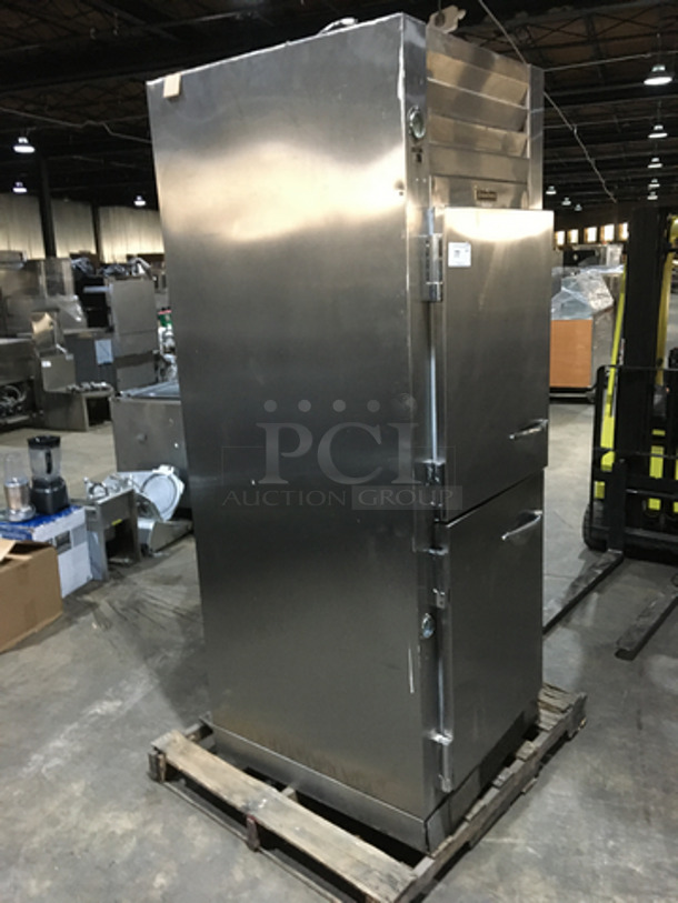 Traulsen Commercial Reach In Refrigerator! With 2 Half Doors! All Stainless Steel! Model RDT132WUT Serial 156310! 115V 1Phase! - Image 4 of 9