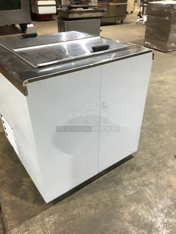 Excellence Commercial Floor Style Flip Top Dipping Cabinet! With 2 Top Doors! - Image 2 of 6
