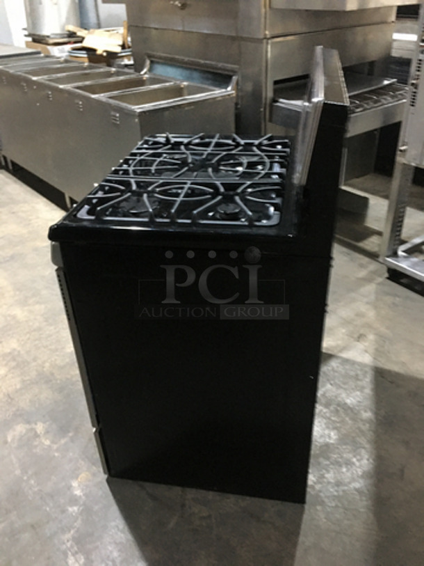 Frigidaire Commercial Natural Gas Powered 5 Burner Stove!  With Full Size Oven Underneath! With Digital Touch Controls! All Stainless Steel! - Image 4 of 10