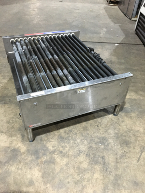 APW Wyott Commercial Countertop Hot Dog Roller Grill! All Stainless Steel! Model HRS755T Serial 8179619050712! 208/240V 1Phase! - Image 3 of 9