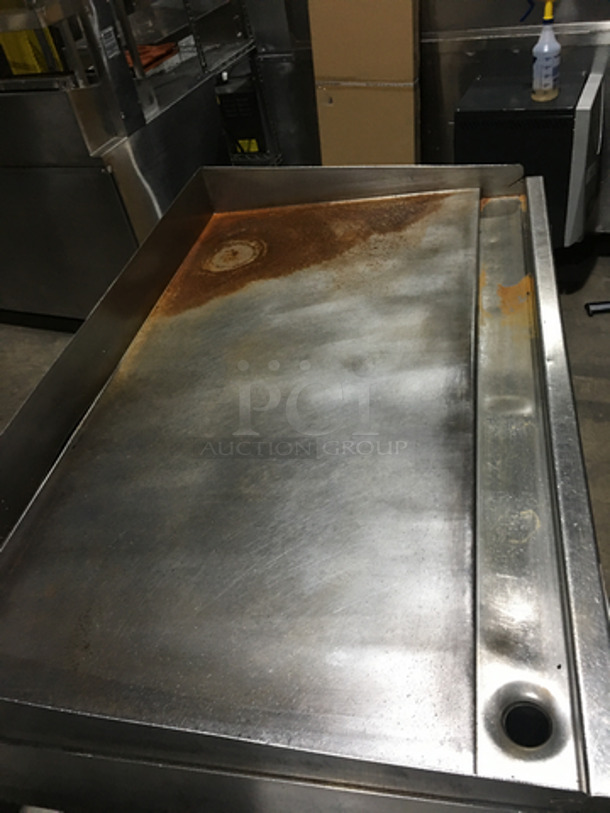 Wolf Commercial Countertop Natural Gas Powered Flat Griddle! With Back & Side Splashes! All Stainless Steel! - Image 5 of 6