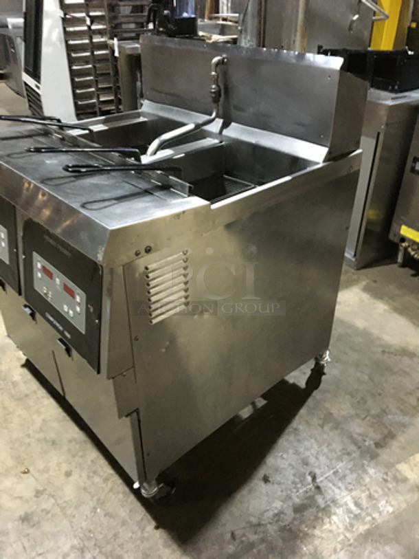 Henny Penny Commercial Natural Gas Powered Dual Bay Deep Fat Fryer! Computron 1000! With Backsplash! With 4 Metal Frying Baskets! All Stainless Steel! On Casters! - Image 3 of 12