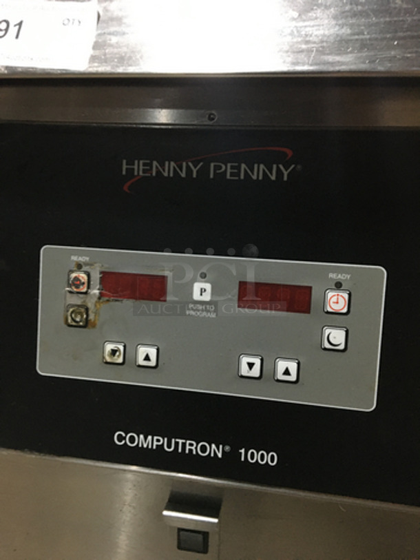 Henny Penny Commercial Natural Gas Powered Dual Bay Deep Fat Fryer! Computron 1000! With Backsplash! With 4 Metal Frying Baskets! All Stainless Steel! On Casters! - Image 9 of 12