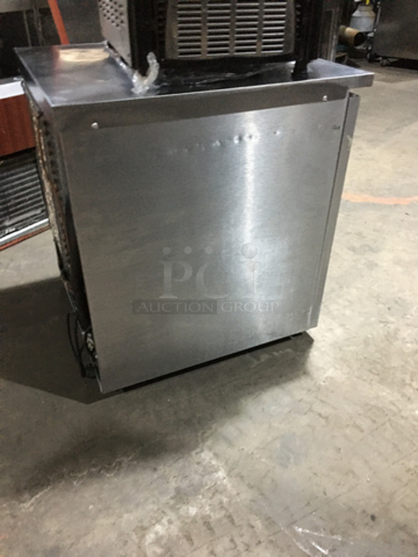 Delfield One Door Refrigerated Lowboy/Work Top Cooler! Model 406STAR2 Serial 0605036102573T! 115V 1Phase!
 - Image 4 of 7