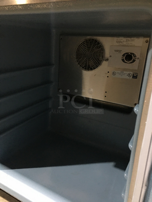 Delfield One Door Refrigerated Lowboy/Work Top Cooler! Model 406STAR2 Serial 0605036102573T! 115V 1Phase!
 - Image 5 of 7