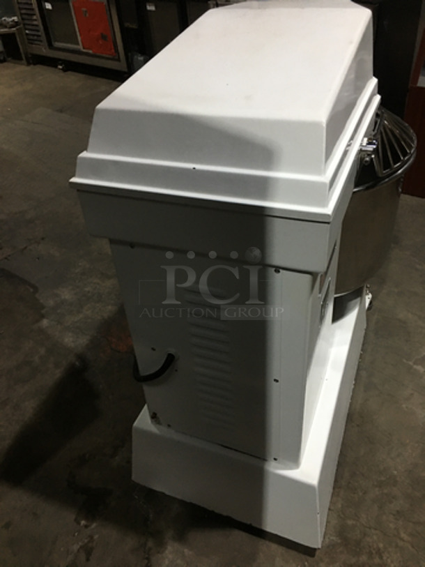 Southstar Commercial Floor Style 50 KG Capacity Spiral Mixer! With Bowl& Bowl Guard! With Dough Hook Attachment! Model NFJ50 Serial 0241! 220V! - Image 4 of 9