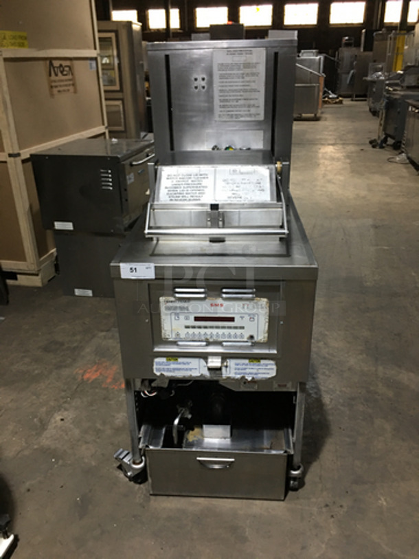AMAZING! Henny Penny Natural Gas Powered KFC EDITION Pressure Fryer! 8 Head Pressure Fryer! With Oil Filter System! With Auto Lift Tray Holder! Model 580! On Commercial Casters!