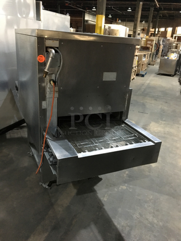 BEAUTIFUL! Middleby Marshall Commercial Natural Gas Powered Single Deck Conveyor Pizza Oven! With Underneath Storage Space! All Stainless Steel! Model US3002 Serial 33101E284154!  Working When Removed! - Image 2 of 12