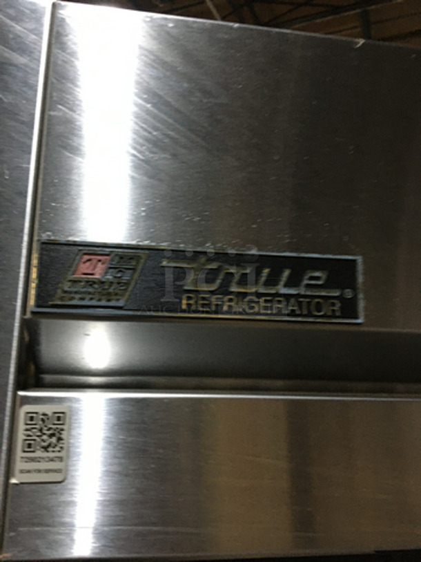 True Commercial 2 Door Reach In Refrigerator! With Poly Coated Racks! All Stainless Steel! Model TG2R2S Serial 7734390! 115V 1Phase! - Image 9 of 10