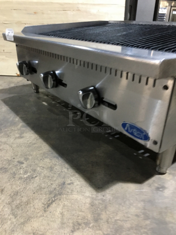 Cook Rite By Atosa Commercial Countertop Natural Gas Powered Char Broiler Grill! All Stainless Steel! With Back & Side Splashes! On Legs! - Image 6 of 8