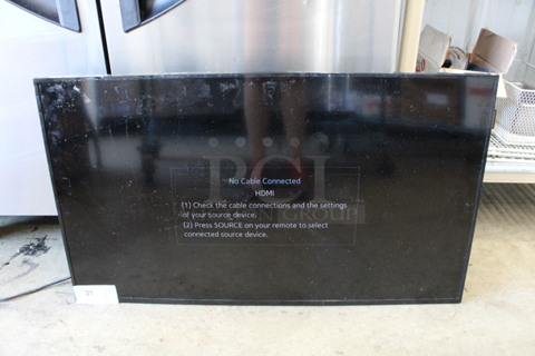 Samsung Model DB40E 40" Color Display Monitor w/ Mount and Remote. 100-240 Volts, 1 Phase. Buyer Must Pick Up - We Will Not Ship This Item. Tested and Working!