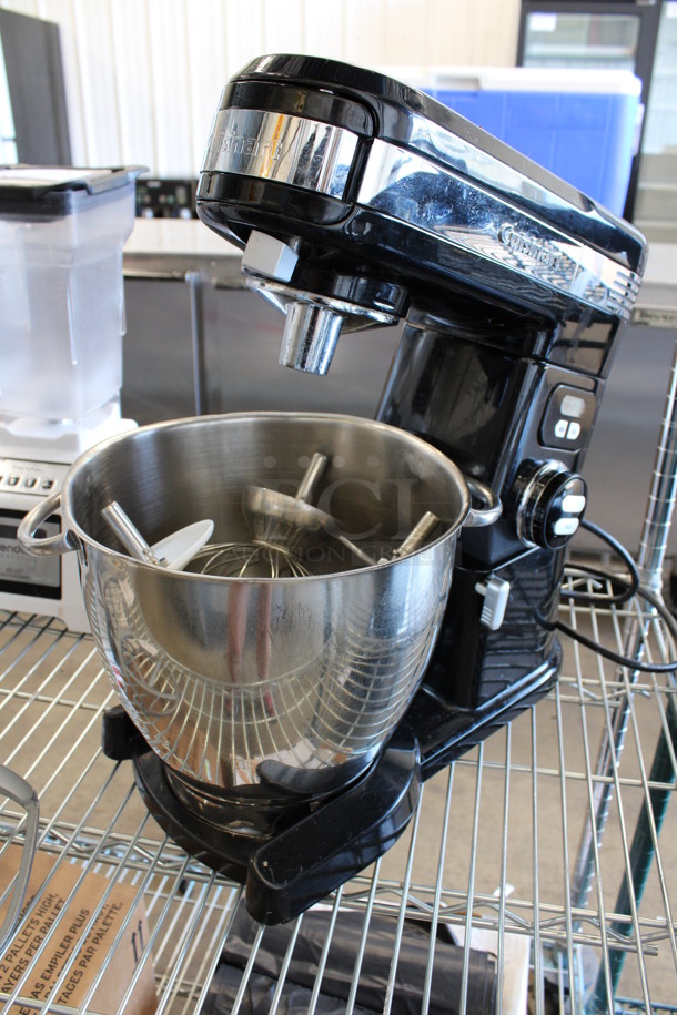 Cuisinart Model SM-70BK Metal Countertop 7 Quart Mixer w/ Metal Mixing Bowl, Whisk, Paddle and Dough Hook Attachments. 120 Volts, 1 Phase. 10x16x17. Tested and Working!