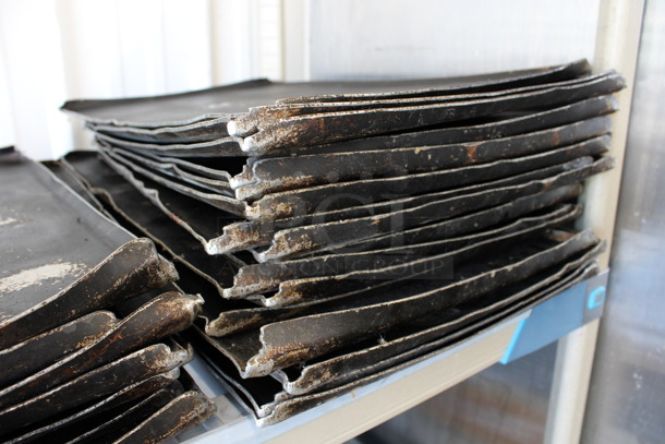 14 Metal Baking Pans. 13x20.5x0.5. 14 Times Your Bid! - Image 2 of 4
