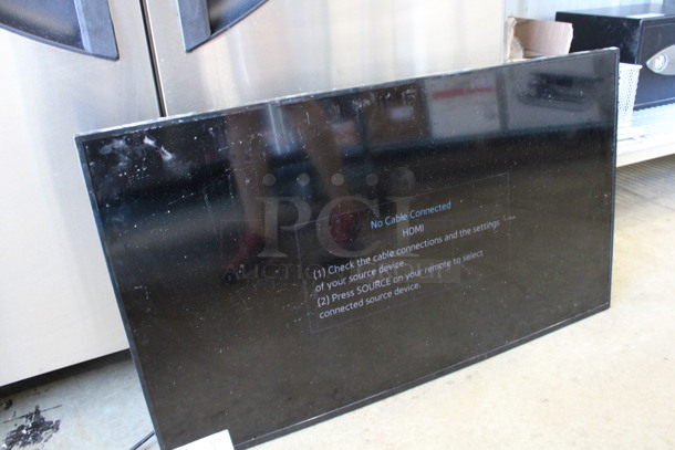 Samsung Model DB40E 40" Color Display Monitor w/ Mount and Remote. 100-240 Volts, 1 Phase. Buyer Must Pick Up - We Will Not Ship This Item. Tested and Working! - Image 5 of 11